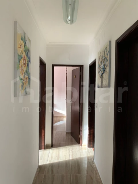 Quarto para Arrendamento em Benavente