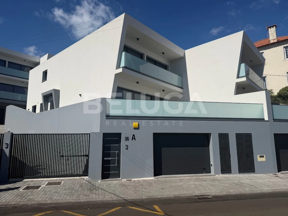 Moradia T3 para Venda em Santo Antonio Foto 1