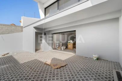 Moradia T3 para Venda em Santo Antonio