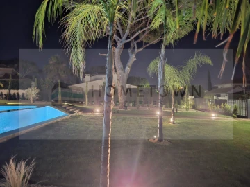 Moradia T4 para Venda em Quarteira