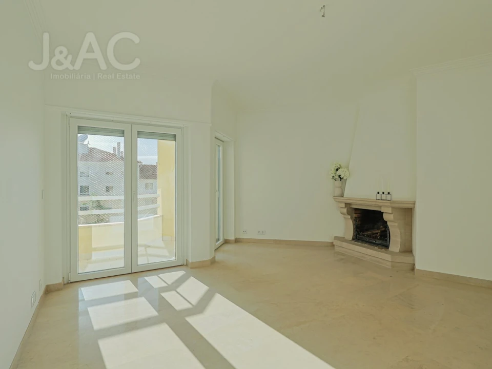 Apartamento T3 para Arrendamento em Carcavelos e Parede Foto 3