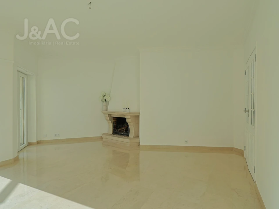 Apartamento T3 para Arrendamento em Carcavelos e Parede Foto 4