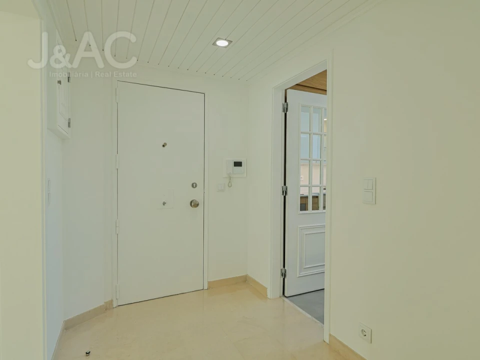 Apartamento T3 para Arrendamento em Carcavelos e Parede Foto 8