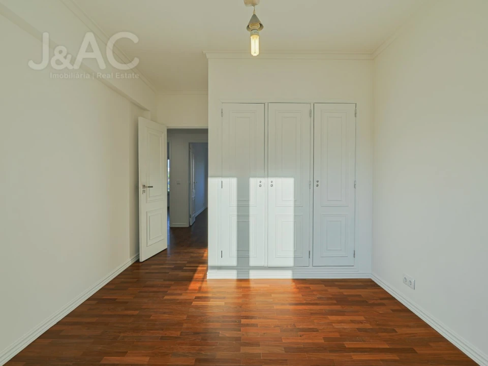 Apartamento T3 para Arrendamento em Carcavelos e Parede Foto 21