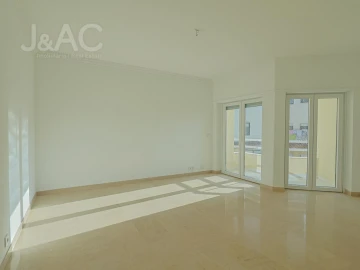 Apartamento T3 para Arrendamento em Carcavelos e Parede