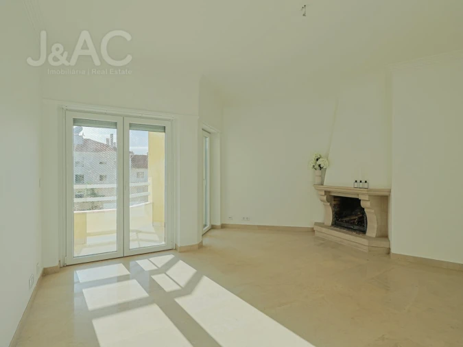 Apartamento T3 para Arrendamento em Carcavelos e Parede Foto 3