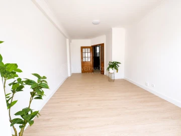 Apartamento T2 para Venda em Santa Marinha e São Pedro da Afurada