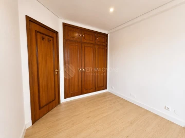 Apartamento T2 para Venda em Santa Marinha e São Pedro da Afurada