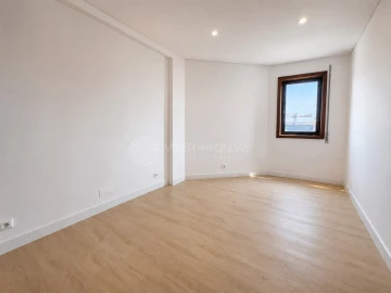 Apartamento T2 para Venda em Santa Marinha e São Pedro da Afurada