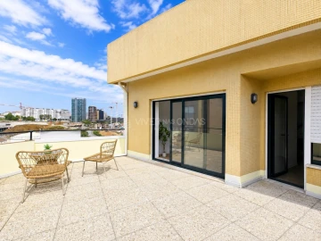 Apartamento T2 para Venda em Santa Marinha e São Pedro da Afurada