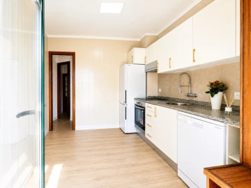 Apartamento T2 para Venda em Santa Marinha e São Pedro da Afurada