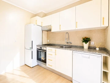 Apartamento T2 para Venda em Santa Marinha e São Pedro da Afurada