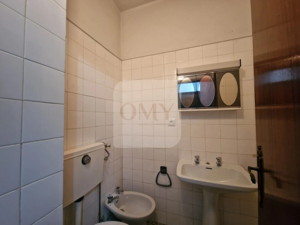 Apartamento T4 para Arrendamento em Nossa Senhora da Conceição, São Pedro e São Dinis Foto 4