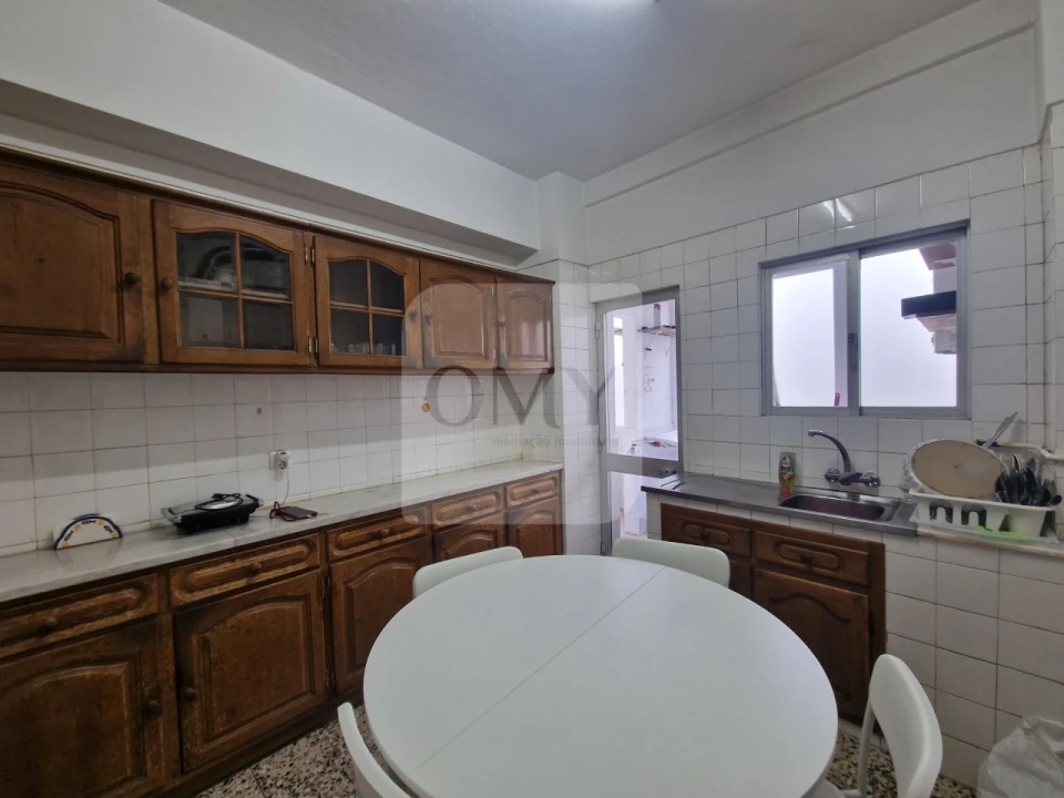 Apartamento T4 para Arrendamento em Nossa Senhora da Conceição, São Pedro e São Dinis Foto 10