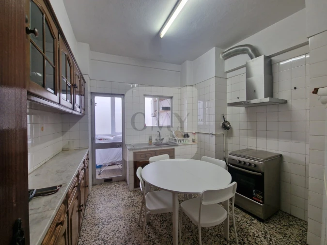 Apartamento T4 para Arrendamento em Nossa Senhora da Conceição, São Pedro e São Dinis Foto 9