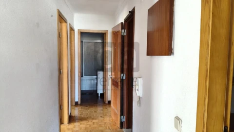 Apartamento T2 para Venda em Marvila, Ribeira Santarém, São Salvador, São Nicolau