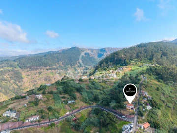 Moradia T5 para Venda em Ponta do Sol
