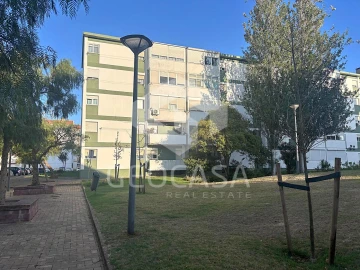 Apartamento T2 para Venda em Oeiras e São Julião da Barra, Paço de Arcos e Caxias