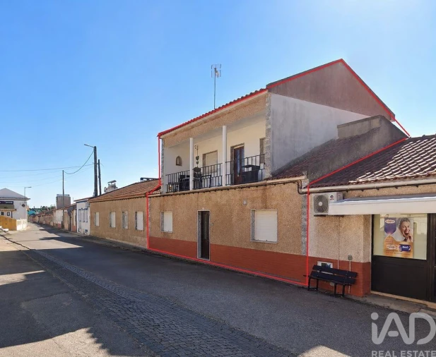 Moradia T3 para Venda em Santo Amaro Foto 2