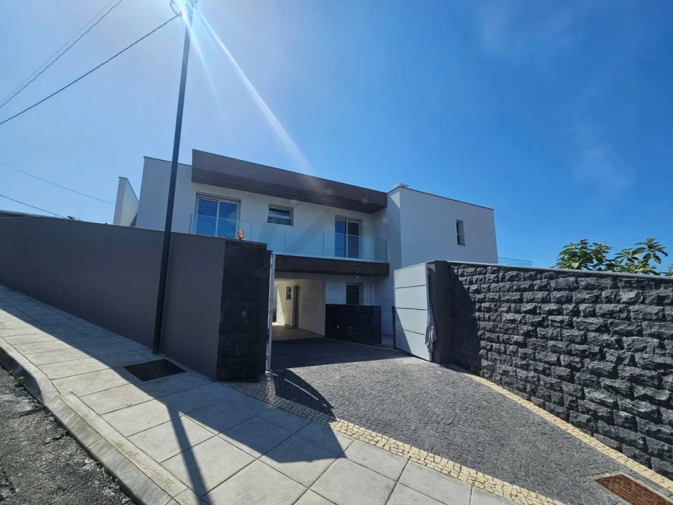Moradia T3 para Venda em São Martinho Foto 6