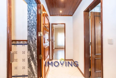 Apartamento T2 para Venda em Baixa da Banheira e Vale da Amoreira