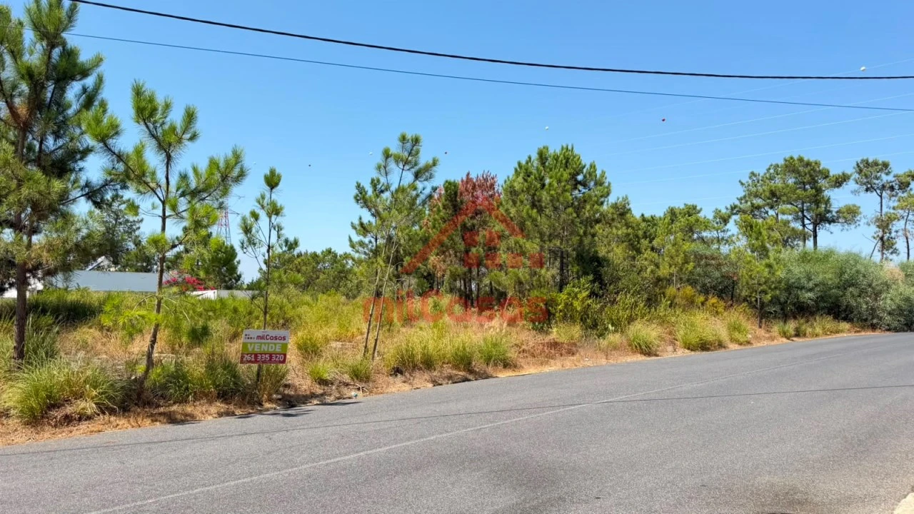 Terreno para Venda em Corroios Foto 1