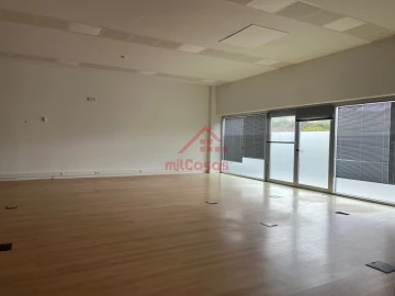 Escritório para Arrendamento em A dos Cunhados e Maceira