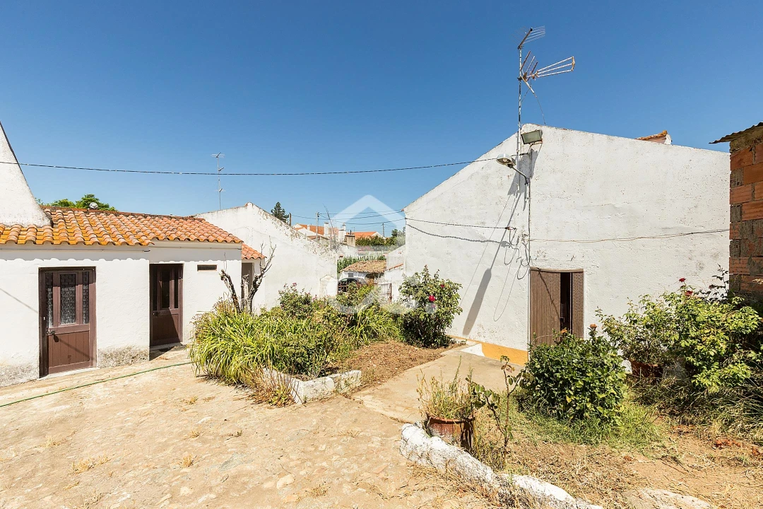 Quinta T1 para Venda em Vila Nova da Baronia Foto 22