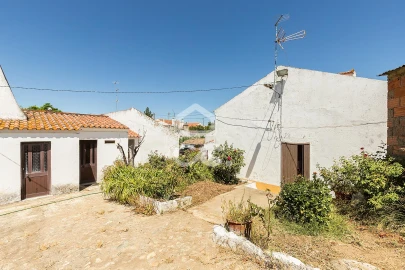 Quinta T1 para Venda em Vila Nova da Baronia