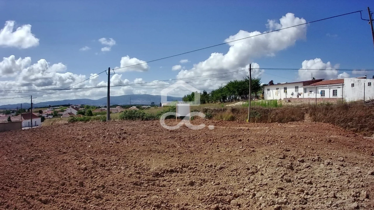 Terreno para Venda em Carvalhal Foto 3