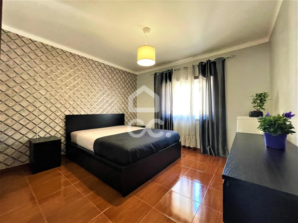 Apartamento T2 para Venda em Cadaval e Pêro Moniz Foto 11