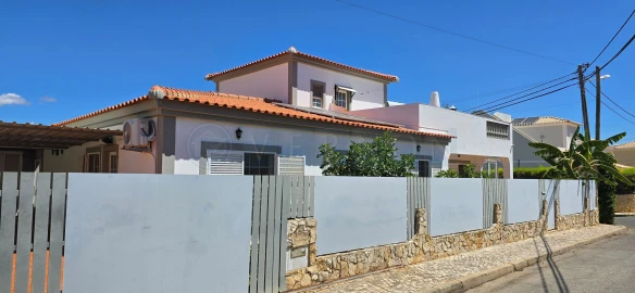 Moradia T4 para Venda em Lagoa e Carvoeiro