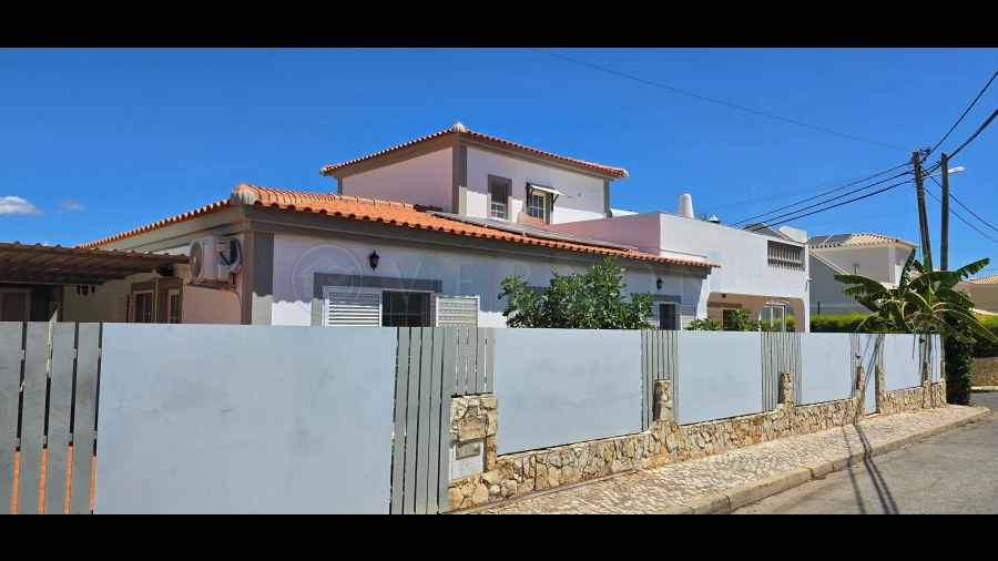 Moradia T4 para Venda em Lagoa e Carvoeiro