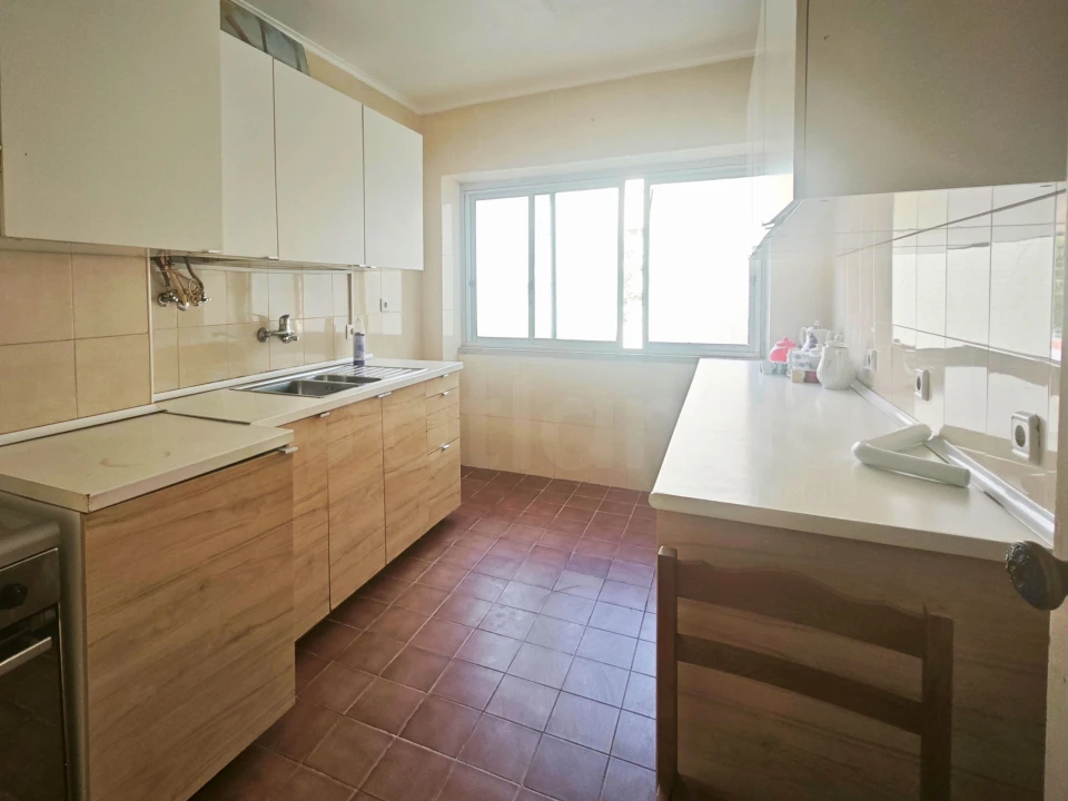 Apartamento T3 para Venda em Venteira Foto 2