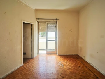 Apartamento T3 para Venda em Venteira