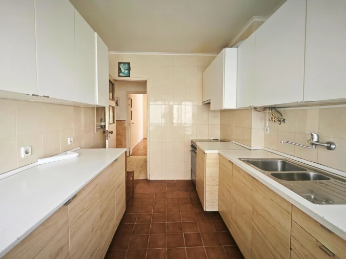 Apartamento T3 para Venda em Venteira Foto 6