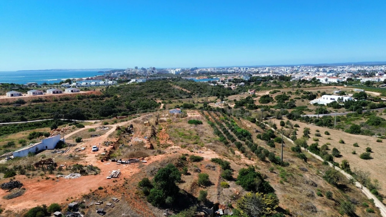 Terreno para Venda em Ferragudo Foto 3
