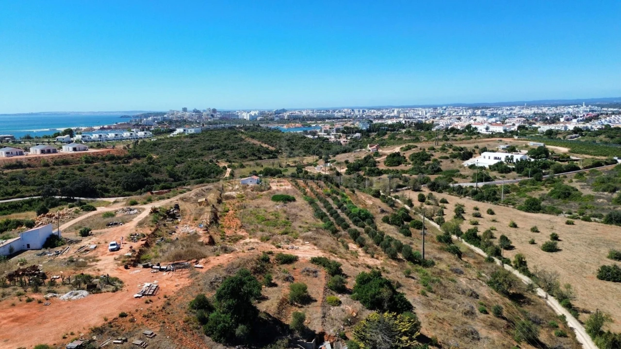 Terreno para Venda em Ferragudo Foto 1