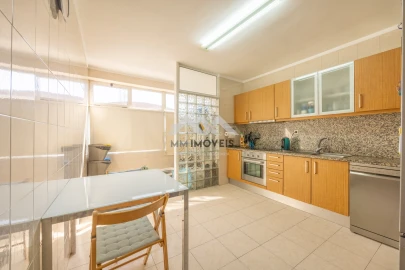 Apartamento T2 para Venda em Gondomar (São Cosme), Valbom e Jovim