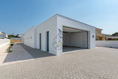 Moradia T3 para Venda em Mexilhoeira Grande