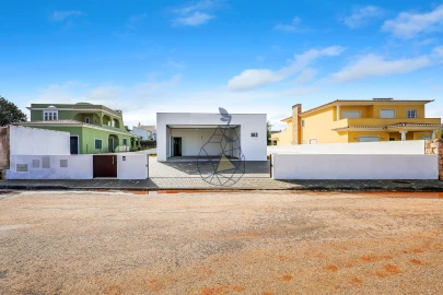 Moradia T3 para Venda em Mexilhoeira Grande