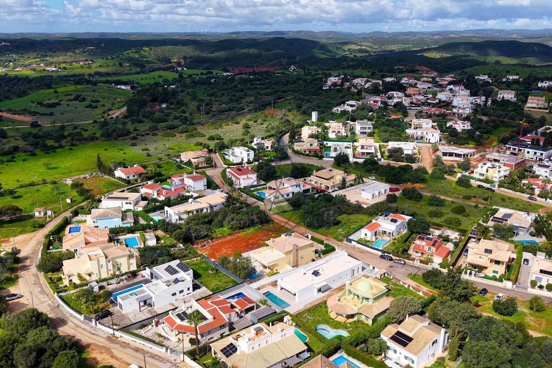 Moradia T3 para Venda em Mexilhoeira Grande Foto 48