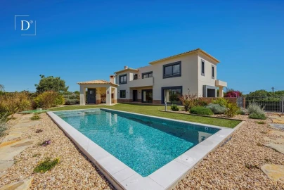 Moradia T4 para Venda em Lagos (São Sebastião e Santa Maria)