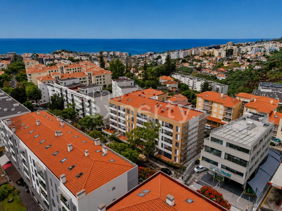 Apartamento T3 para Venda em Santo Antonio Foto 1