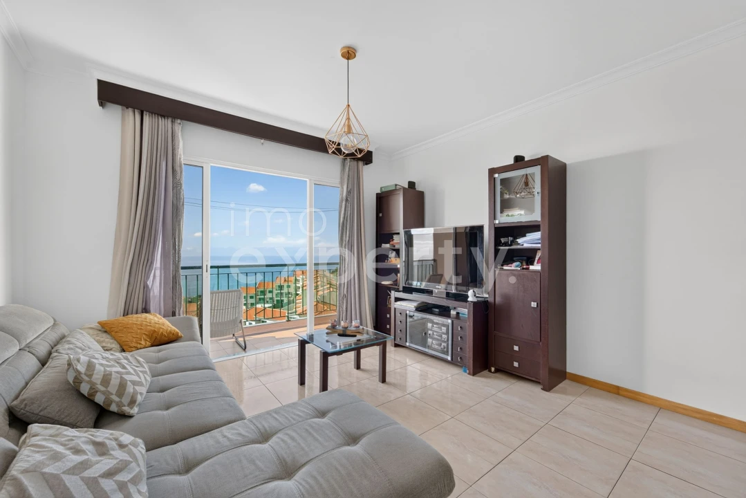 Apartamento T2 para Venda em Caniço Foto 7