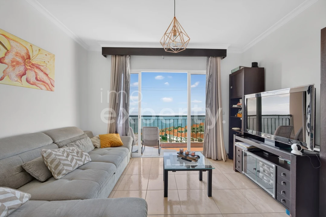 Apartamento T2 para Venda em Caniço Foto 5