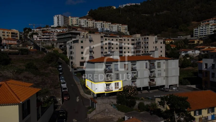 Apartamento T2 para Venda em Caniço Foto 17