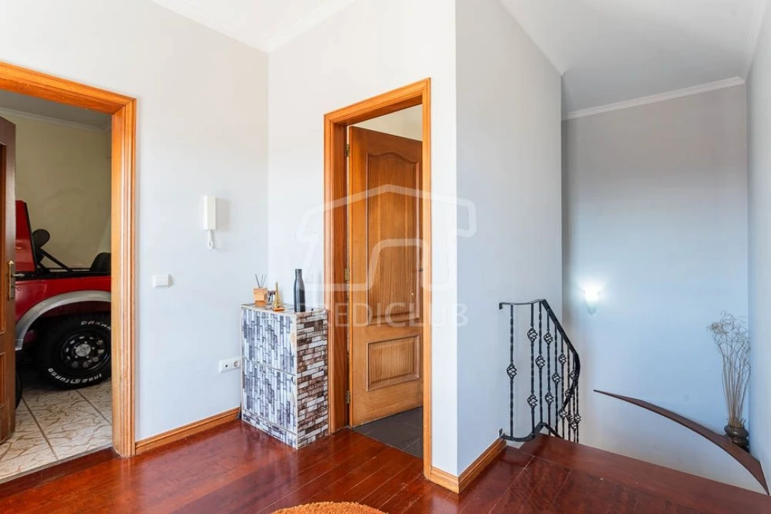 Moradia T4 para Venda em Santo Antonio Foto 17