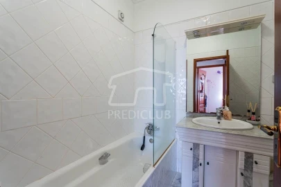 Moradia T4 para Venda em Santo Antonio