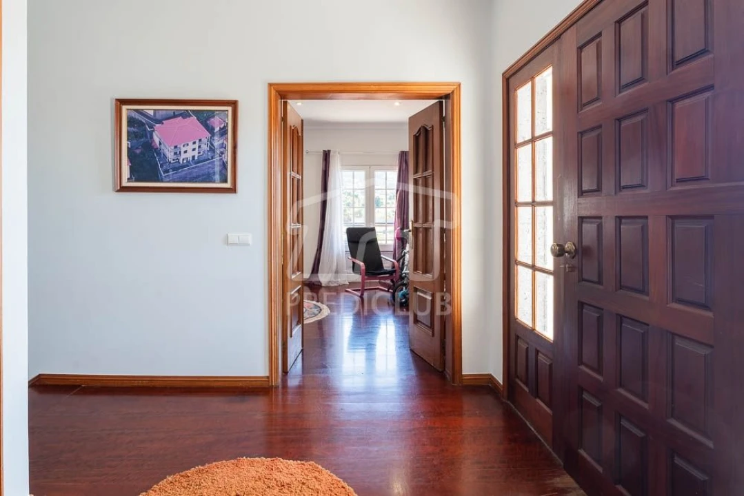 Moradia T4 para Venda em Santo Antonio Foto 4